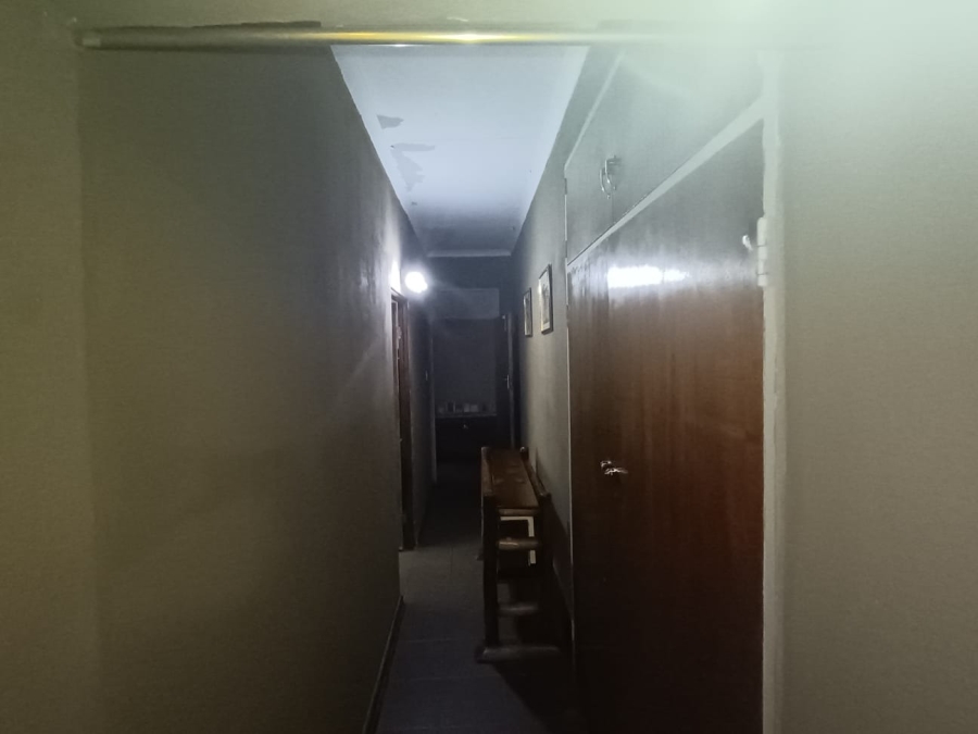 5 Bedroom Property for Sale in Mooinooi North West